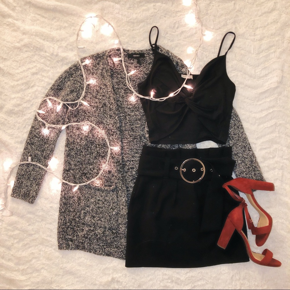 holiday inspired outfit 🌹